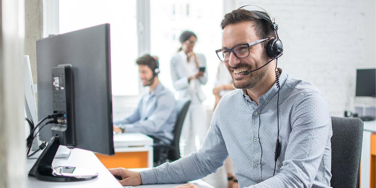 Customer Support: Who Offers Better Assistance?