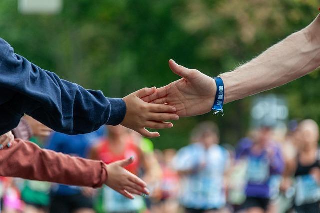 Building a‍ community: fostering Interaction on Educational Platforms