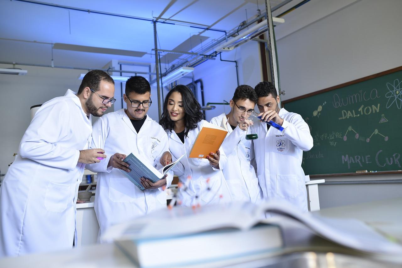 incorporating Collaboration ⁢Tools for ‌team⁣ Projects